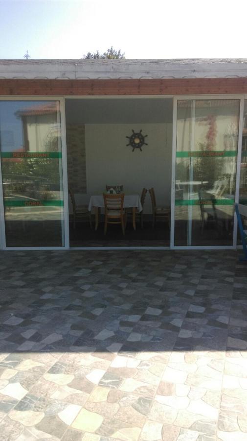 Family Hotel Coral Sozopol Esterno foto
