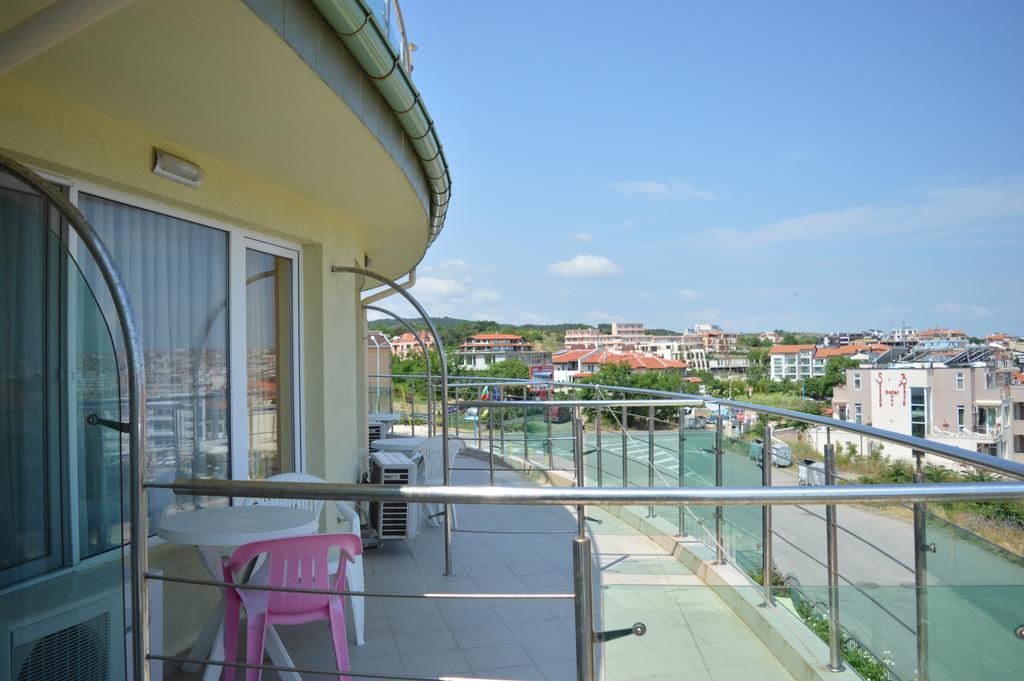 Family Hotel Coral Sozopol Esterno foto