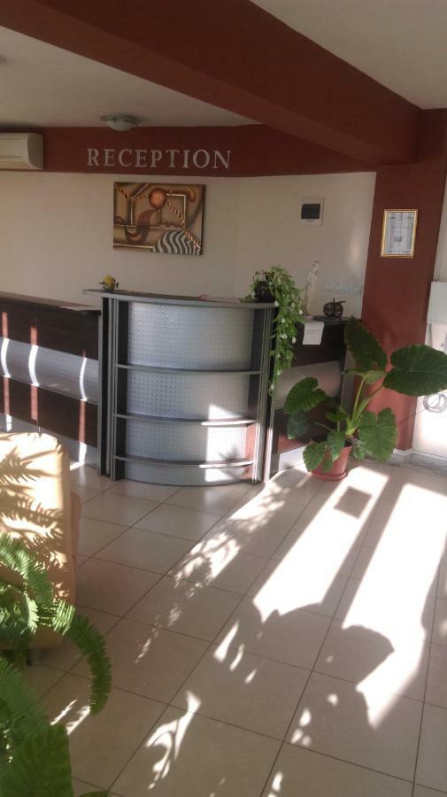 Family Hotel Coral Sozopol Esterno foto